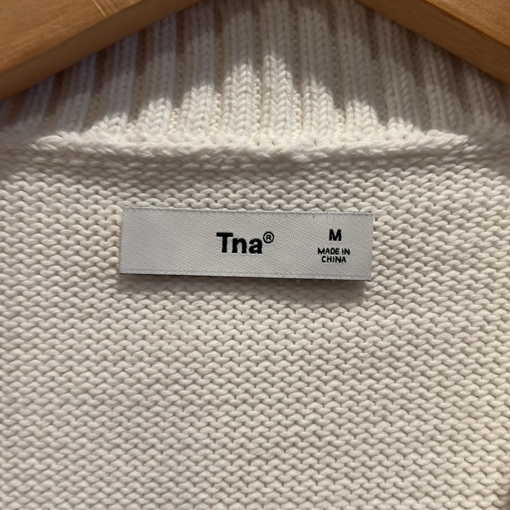 TNA White V-Neck Sweater Vest - Picture 2 of 9